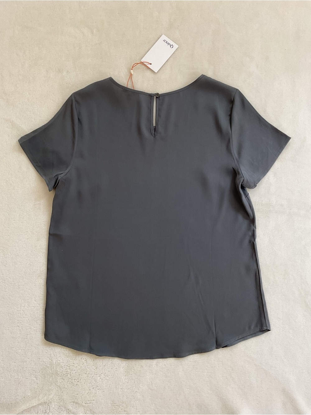 Quince Washable Stretch Silk Tee NWT Lava Smoke Gray Short Sleeve Blouse Medium - Picture 9 of 12